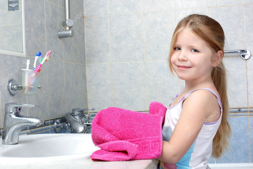 Little Girl In Bathroom Images Usseek Com Little Girl Taken Towel After Washing In Bathroom Stock Photo