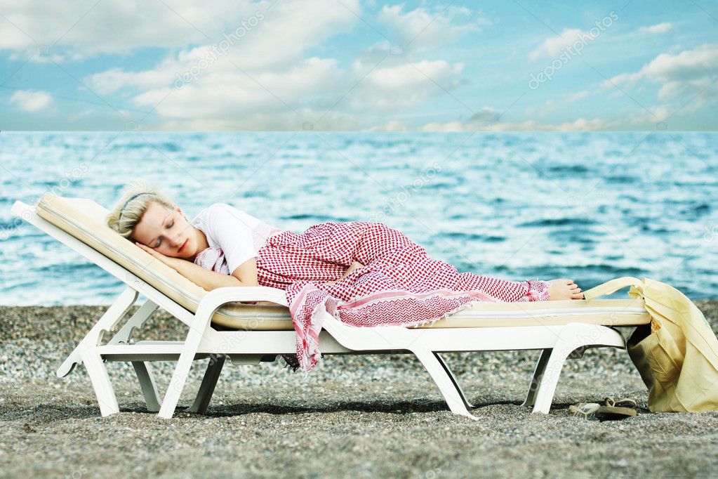 depositphotos_4592905-stock-photo-woman-sleep-on-beach.jpg