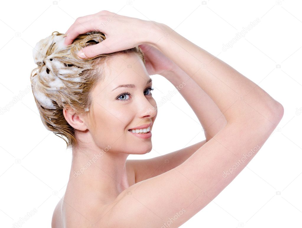 Woman washing hair with shampoo — Stock Photo © valuavitaly 4200292