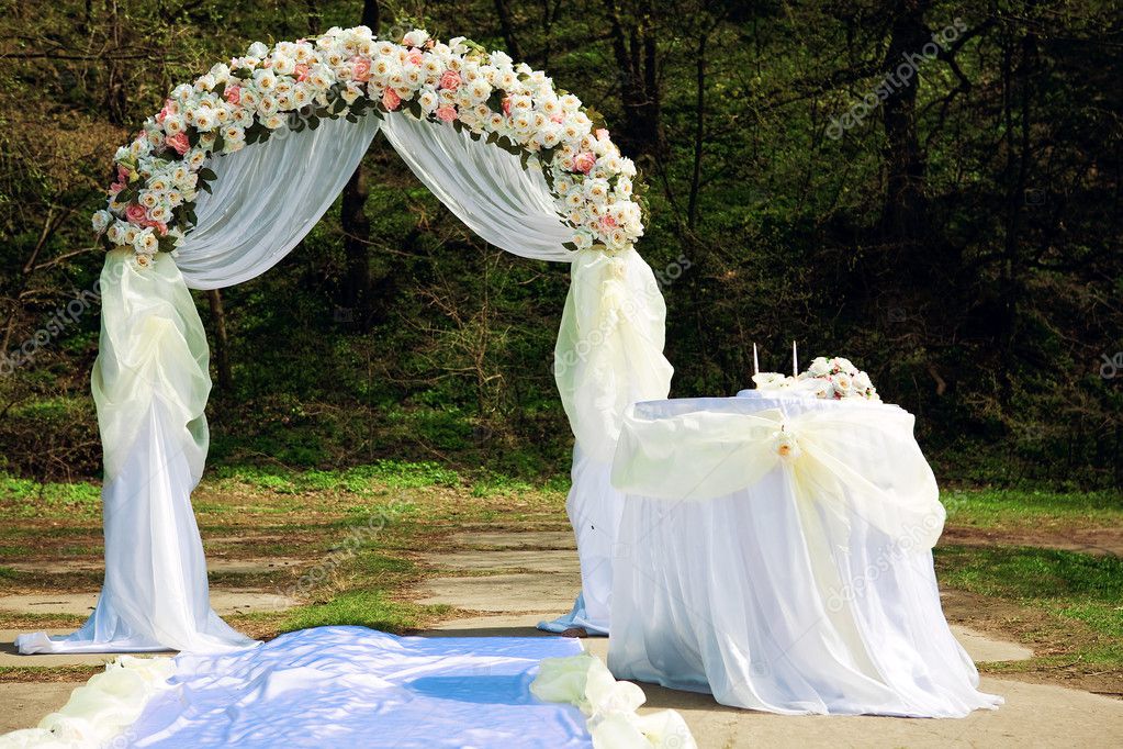 photos of Wedding Arches