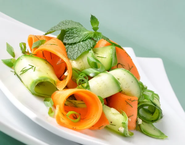 Zucchini salad with carrots