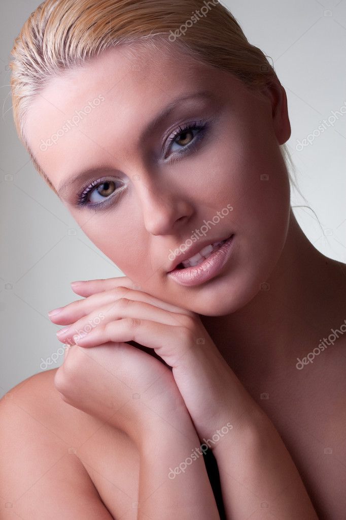Nude portrait blond girl