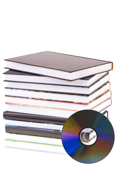 Libri Pila Con Disco Dvd Isolato Sfondo Bianco — Foto Stock