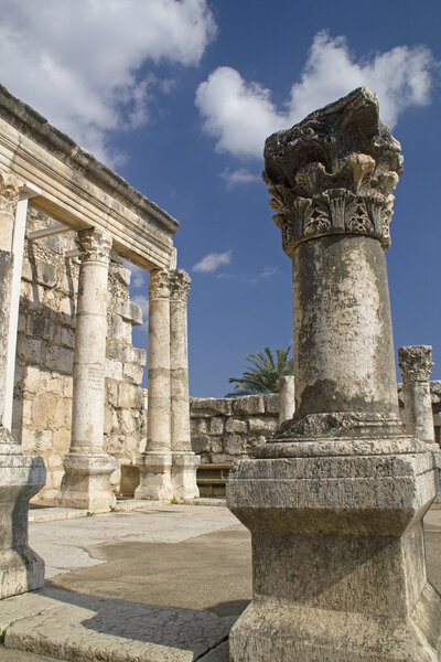 Развалины синагоги Иисуса в Капернауме
