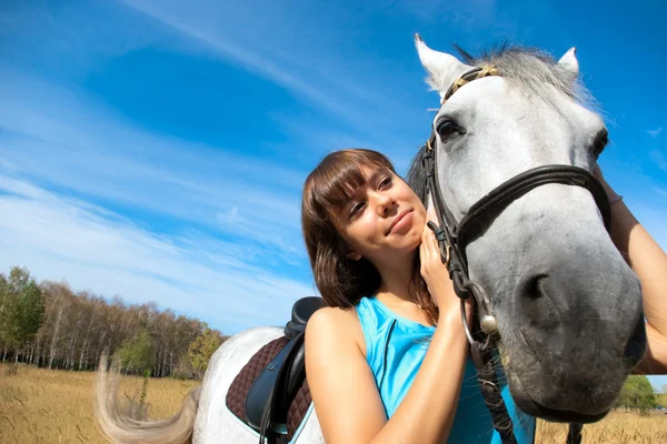 여자와 말 — 스톡 사진