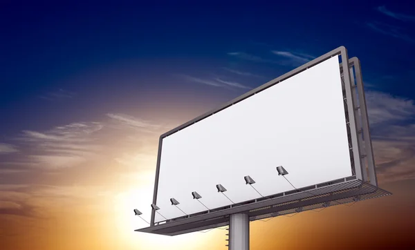 Πίνακας διαφημίσεων κατά το ηλιοβασίλεμα — Φωτογραφία Αρχείου