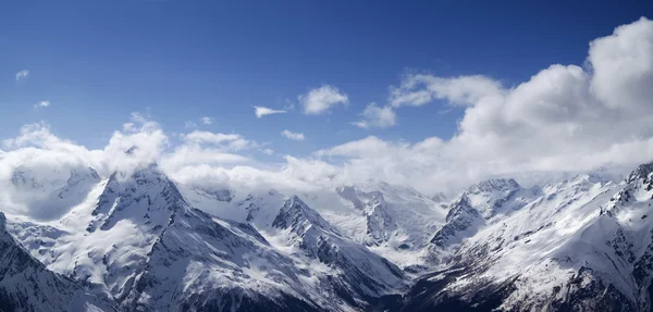 Панорама Кавказских Гор Облаках Регион Домбай — стоковое фото