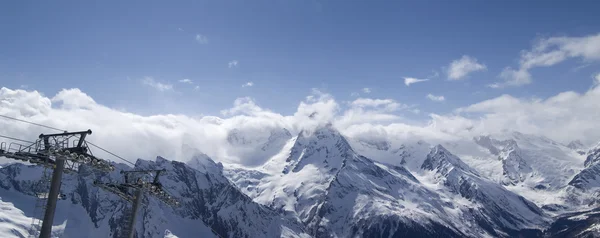 Estância de esqui. Panorama — Fotografia de Stock