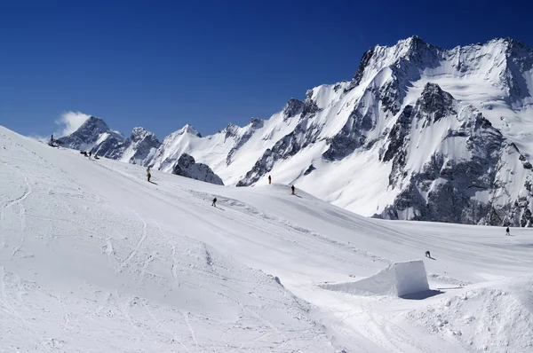 Parque Snowboard Las Montañas Del Cáucaso Ski Resort Dombay —  Fotos de Stock