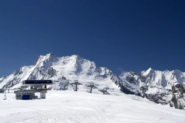 索道站。滑雪度假村. — 图库照片
