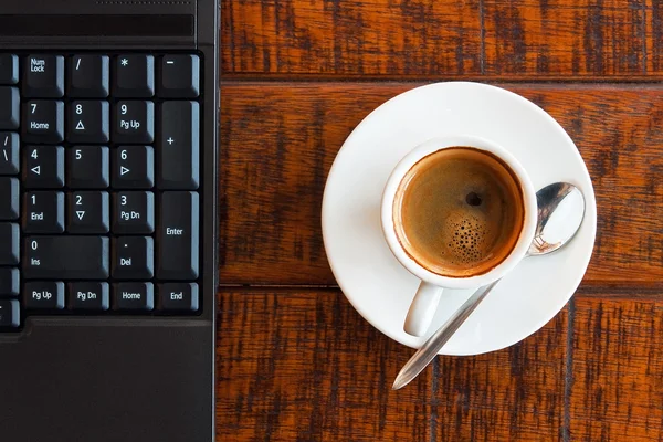 Laptop e café — Fotografia de Stock