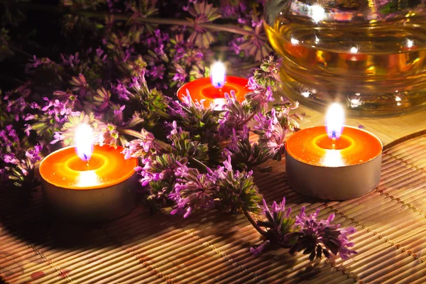 Tea candles and lavender — Stock Photo, Image