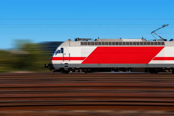 Szybki pociąg z rozmycia — Zdjęcie stockowe