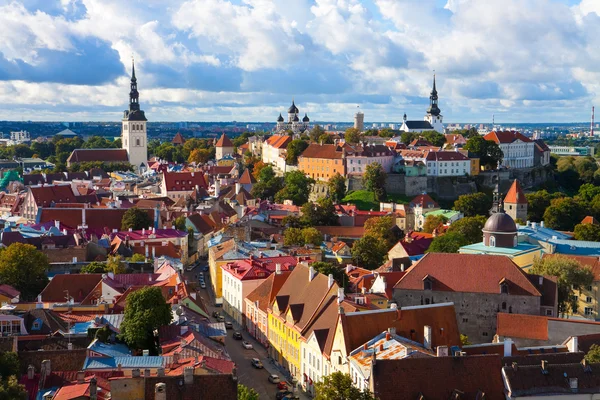 Tallinn, Estonya eski şehir panoraması — Stok fotoğraf