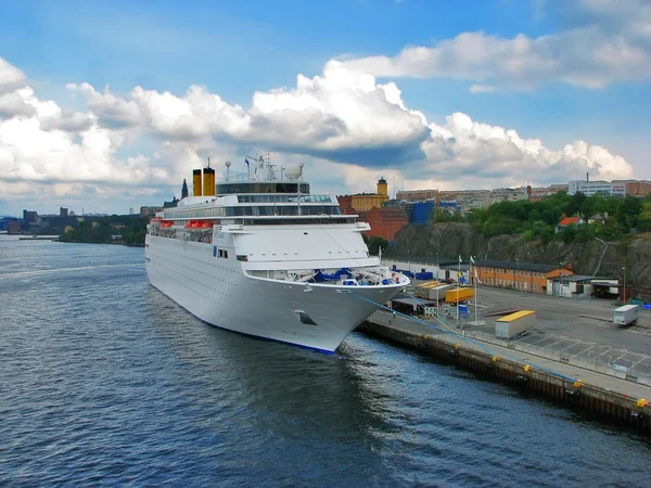 Výletní lodi ve Stockholmu — Stock fotografie