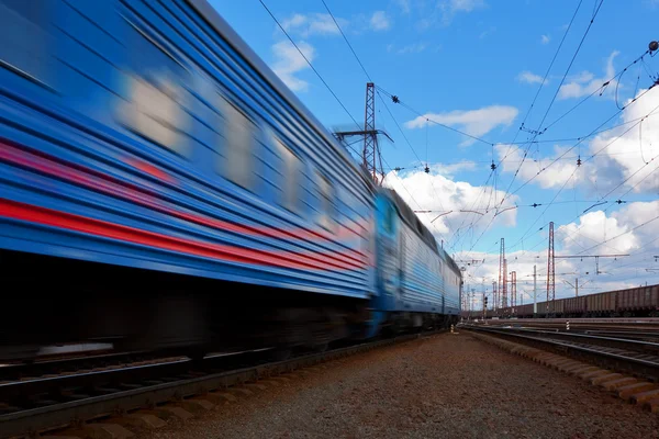 Ταχύτητα τρένο αναχώρησης — Φωτογραφία Αρχείου