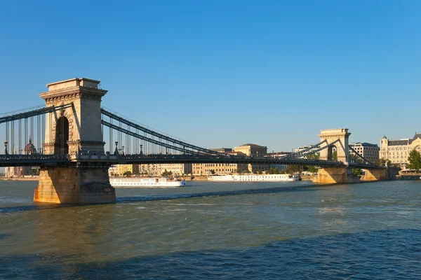 Kettingbrug in Boedapest, Hongarije — Stockfoto