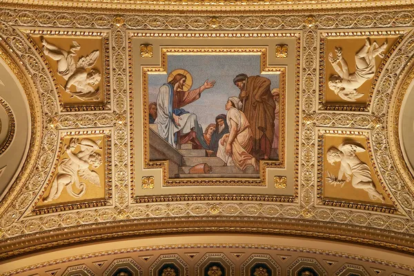 Интерьер базилики Святого Стефана в Будапеште, Венгрия — стоковое фото
