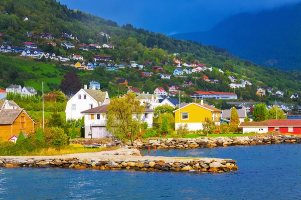 Hegyi falu, Norvégia — Stock Fotó