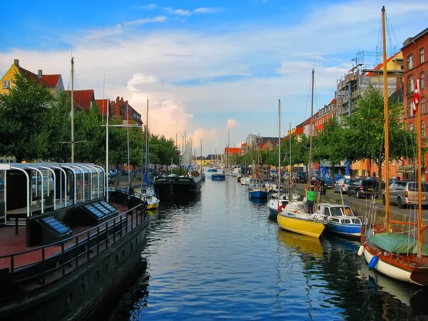 Canal in Kopenhagen, Denemarken — Stockfoto