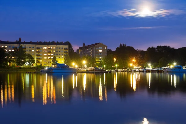 晚上城市景观的赫尔辛基，芬兰 — 图库照片
