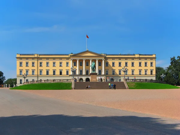 Королевский дворец, Осло, Норвегия — стоковое фото