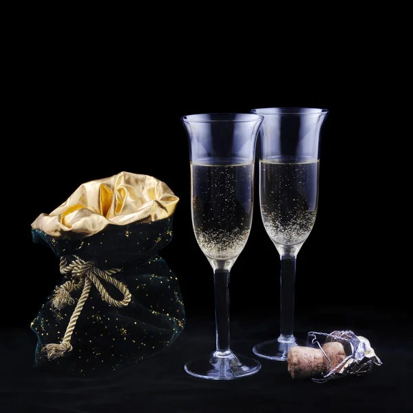 Champagne och gåva — Stockfoto