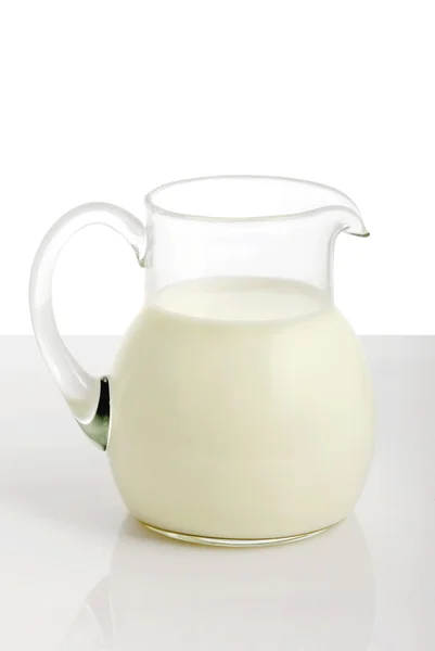 Один литр свежего молока — стоковое фото
