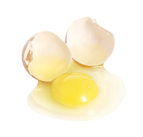 깨진된 갈색 달걀 — 스톡 사진