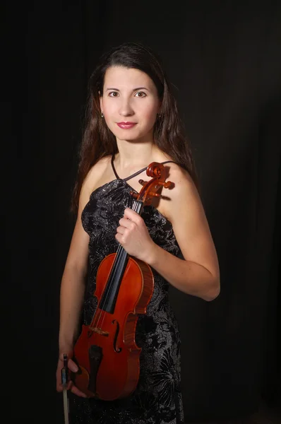 美丽的小提琴家 — 图库照片