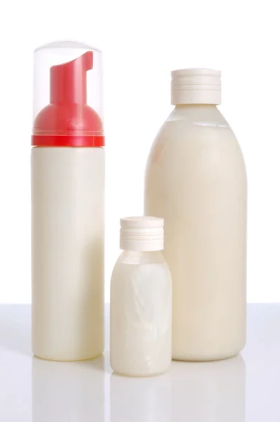 Frascos Blanco Champú Acondicionador Perfume Tratamiento Cuidado Corporal Sobre Fondo — Foto de Stock