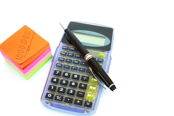 Калькулятор Ручка Цветные Бумаги Изолированы Белом Фоне — стоковое фото