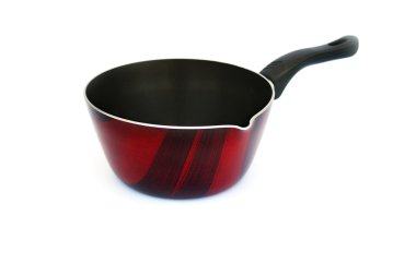 Kızartma tavası beyaz arkaplanda izole,