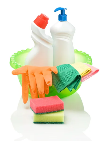 Lavabo avec des objets pour le nettoyage — Photo