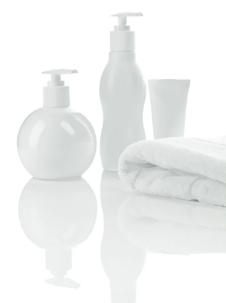 Rury butelek i ręcznik — Zdjęcie stockowe