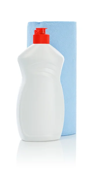 Garrafa para limpar com toalha azul — Fotografia de Stock