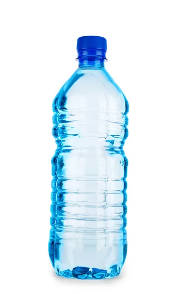 Mavi kapalı şişe ile su izole — Stok fotoğraf