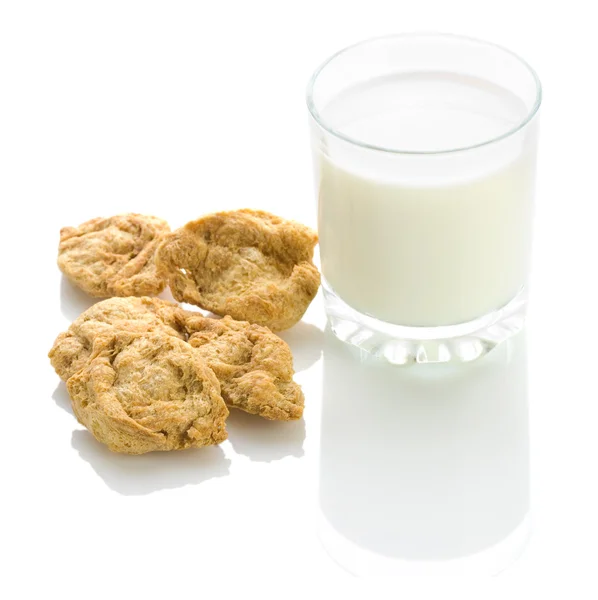 Soubory cookie s mlékem — Stock fotografie