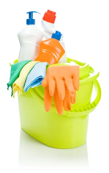 Limpeza de objetos em balde — Fotografia de Stock