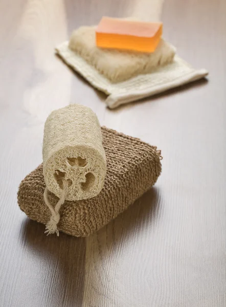 Masaj fırçası ve soap üzerinde sak — Stok fotoğraf
