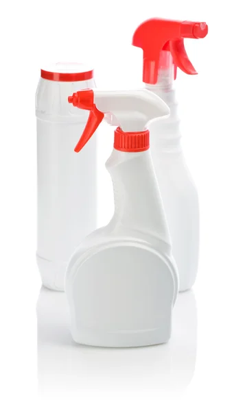 Trois bouteille nettoyante blanche avec couvercle coloré — Photo