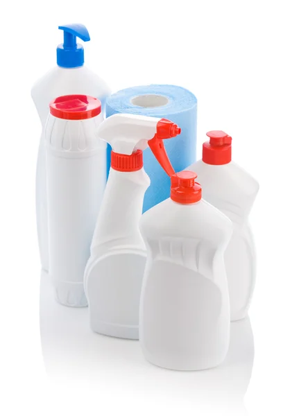 Zestaw fhite butelki i ręcznik — Zdjęcie stockowe