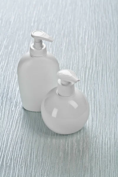Dos botellas blancas — Foto de Stock