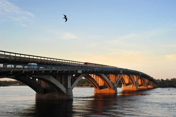 U-Bahnbrücke — Stockfoto