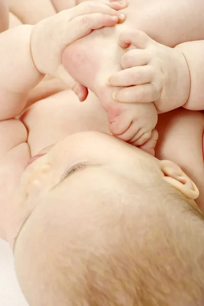 Μωρό σε λευκό — Φωτογραφία Αρχείου