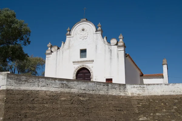 Iglesia católica en Alcotim, Potugal — Foto de Stock