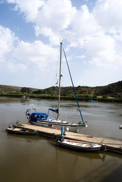 Boats on the river Guadiana — Stock Photo, Image