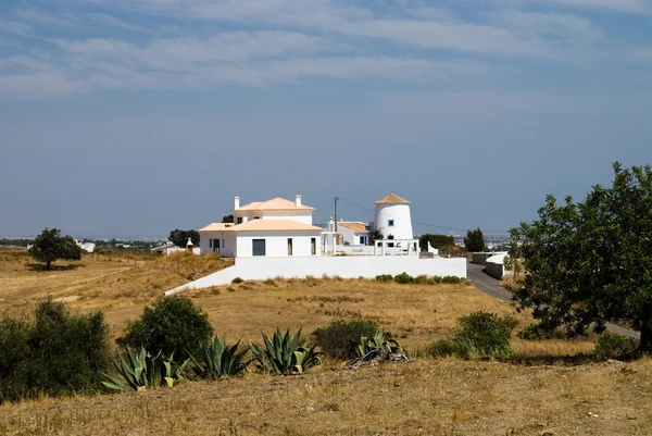 De typisch huis in de algarve, portugal — Stockfoto