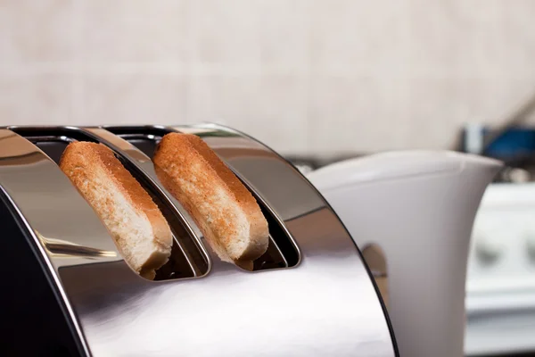 Sabah mutfakta ekmek tost — Stok fotoğraf