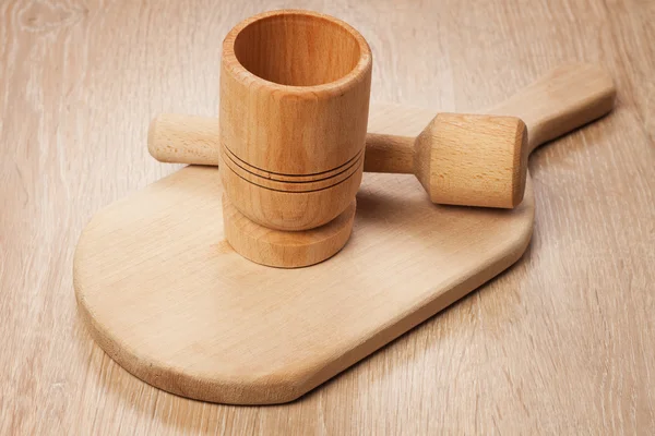 Mörtel Und Brotbrett Auf Dem Holztisch — Stockfoto